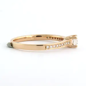 18k rose gouden ring bezet met briljant geslepen diamant 0.35 ct - rm 17.5 kopen? Bied vanaf 500!