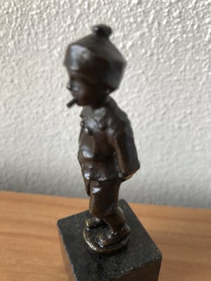 Buy Julius Schmidt- Felling - Bronzen beeldje jongen met sigaret.? Bid from 25!