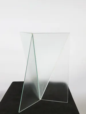 Mart van Schijndel - Minimalistische glazen Delta vaas - Gesigneerd! kopen? Bied vanaf 1!