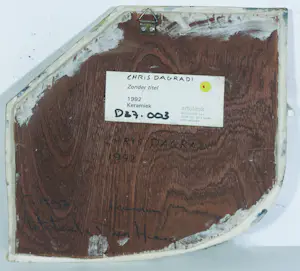 Chris Dagradi - Keramiek wandobject, Tegel met rivier en huizen kopen? Bied vanaf 80!