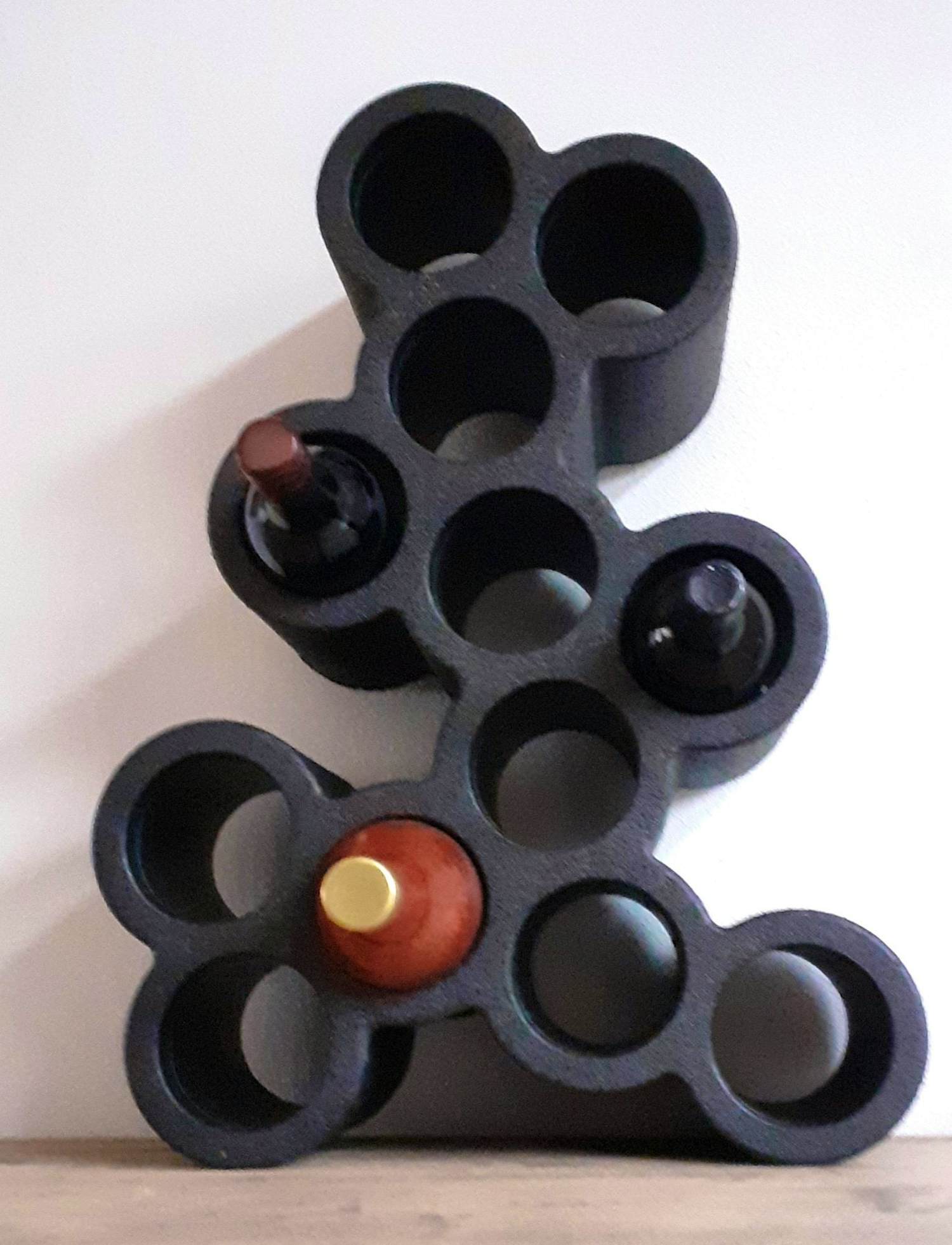 robert bronwasser - Wijnrek Grape (Studio Smool) verkocht voor € 35!