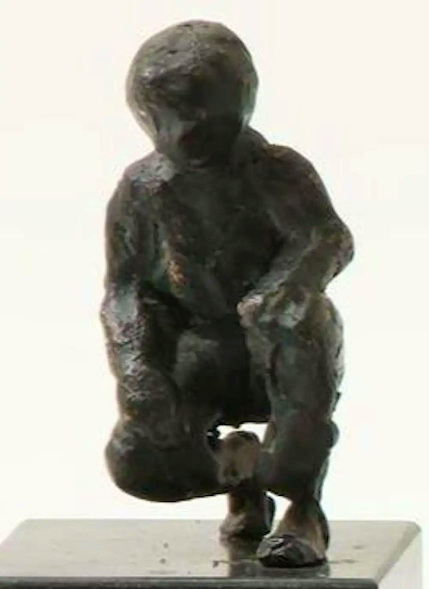 Marijke Cosse - Bronzen sculptuur: Knielend kind kopen? Bied vanaf 125!