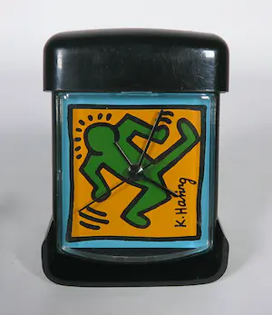 Keith Haring - Originele vintage reiswekker met werkje van Keith Haring, uit de Pop Shop! kaufen? Bieten Sie von 50!