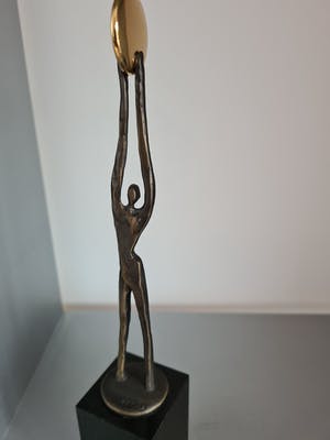 Corry Ammerlaan - Artihove Beeld " Op weg naar een Zonnige toekomst " kopen? Bied vanaf 55!