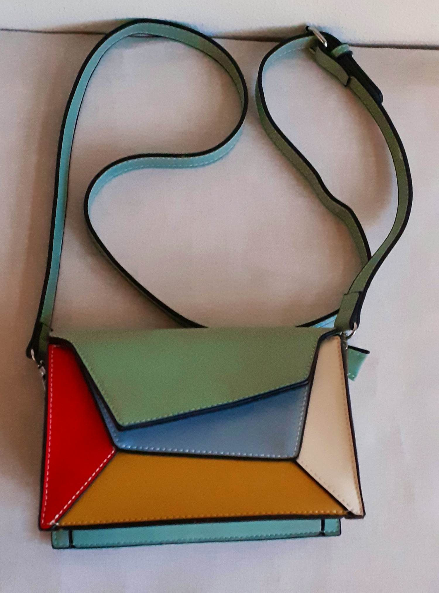 Niet of onleesbaar gesigneerd - Handtas "Piet Mondriaan" kopen? Bied vanaf 1!