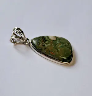 Nieuw Zilveren Hanger met Rhyoliet oftewel regenwoud jaspi kopen? Bied vanaf 30!