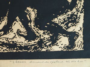 Niet of onleesbaar gesigneerd - Houtsnede , “3 Broers dansend en spelend in de zon” – 1966 kopen? Bied vanaf 1!