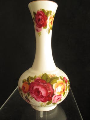 Niet of onleesbaar gesigneerd - 12 porseleinen miniaturen - Engeland - Cottage Rose kopen? Bied vanaf 1!