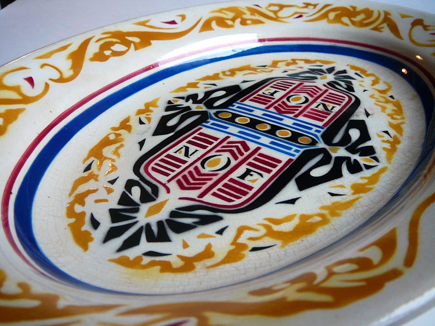 Firma Regout & Co - Roland Holst: Schaal NOF -keramiek 1924- verkocht voor € 1!