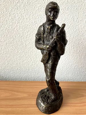 Dick van Wijk - Beeld Soldaat over zee 1945 - 1962. kopen? Bied vanaf 20!