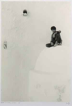 Jos Ruijssenaars - Foto, Jongen op koepel, El Bazim - Ingelijst kopen? Bied vanaf 20!