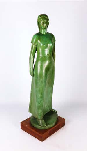 Raymond Glorie - Brons, Staande boerin (Groot) verkocht voor € 600!