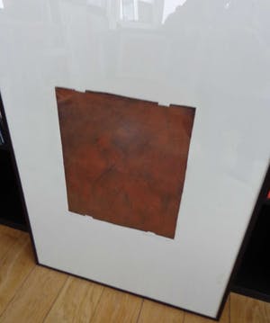 Werner Moonen - ABSTRACTIE / KOPERKLEURIGE ETS + RELIËF / 80 x 57 cm / KADER / SIG kopen? Bied vanaf 105!