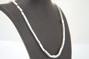 2561 - Bijzonder 1e geh. 0.925 Zilveren blokjes/staafjes collier - grote maat! kopen? Bied vanaf 20!