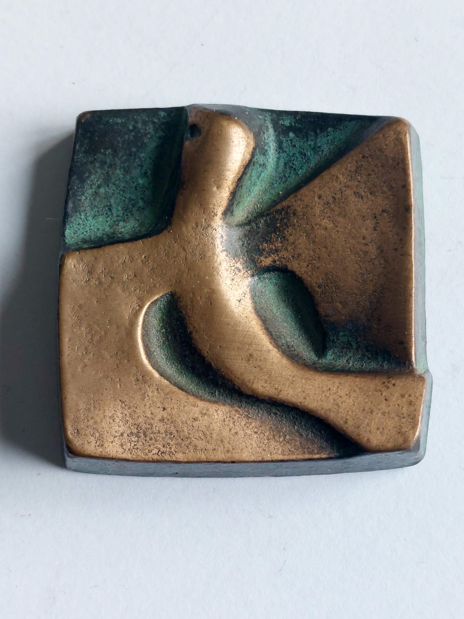 Brons (Onbekend) - Plaquette met een mooi gestileerde vredesduif kopen? Bied vanaf 50!