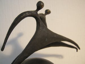Corry Ammerlaan - Verbronsd sculptuur - "Stappen Zetten" kopen? Bied vanaf 40!