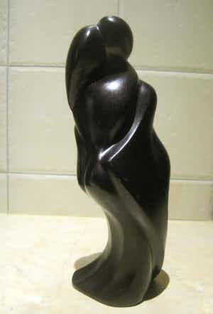 Niet of onleesbaar gesigneerd - De kus verkocht voor € 10!