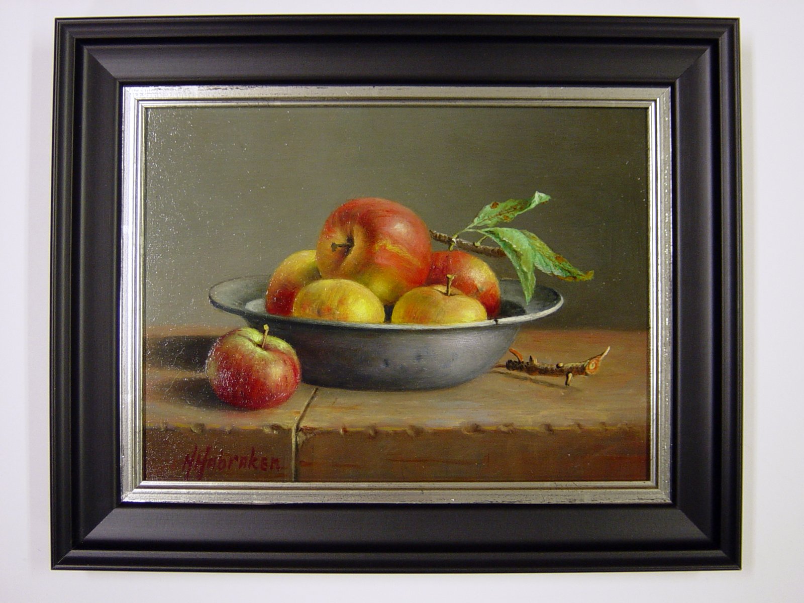 Hans Habraken - Stilleven appels in tinnen schaal kopen? Bied vanaf 450!