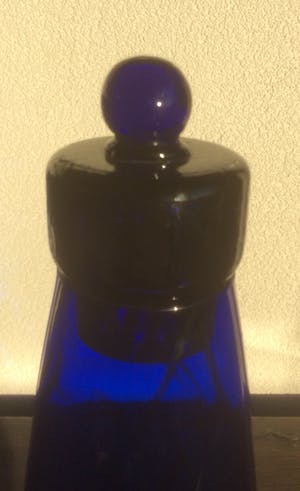 Niet of onleesbaar gesigneerd - UNIEK BLAUW GLASOBJECT kopen? Bied vanaf 1!