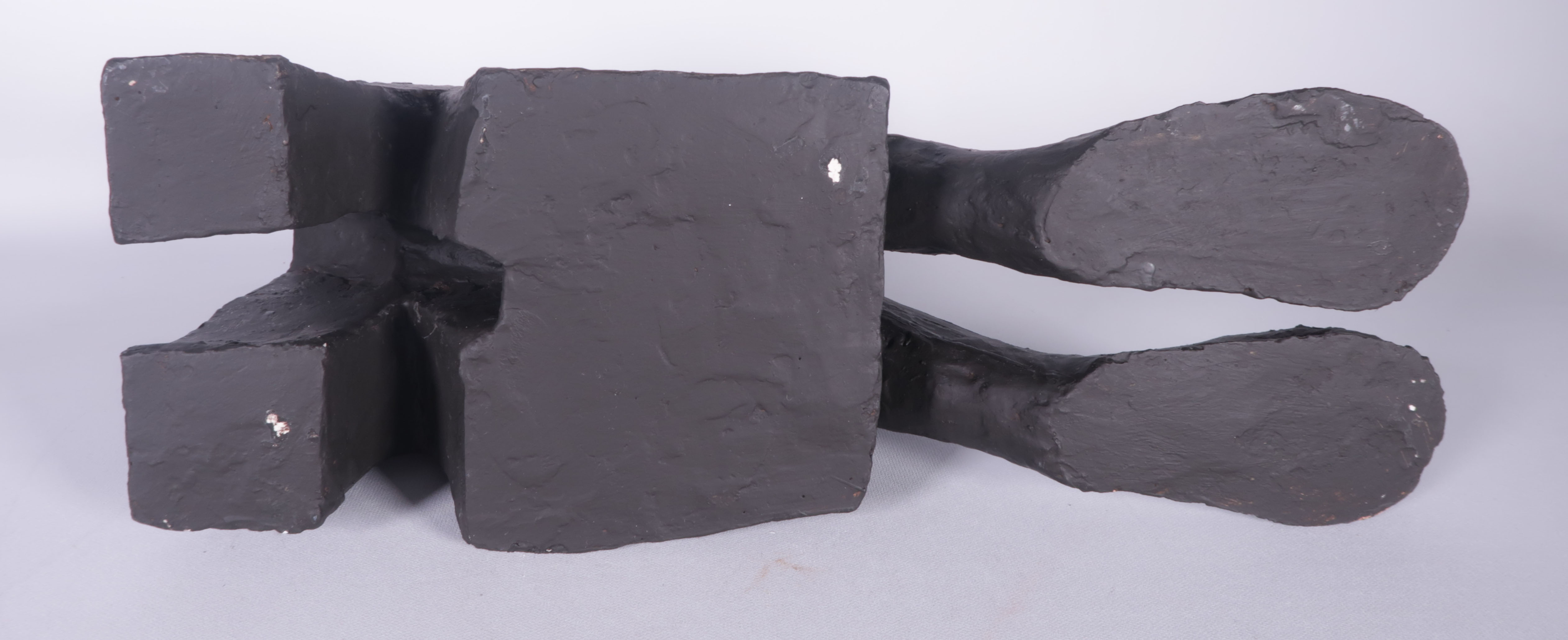 Toon Gielen - Beschilderd keramiek, Gestileerde zittende man kopen? Bied vanaf 1!