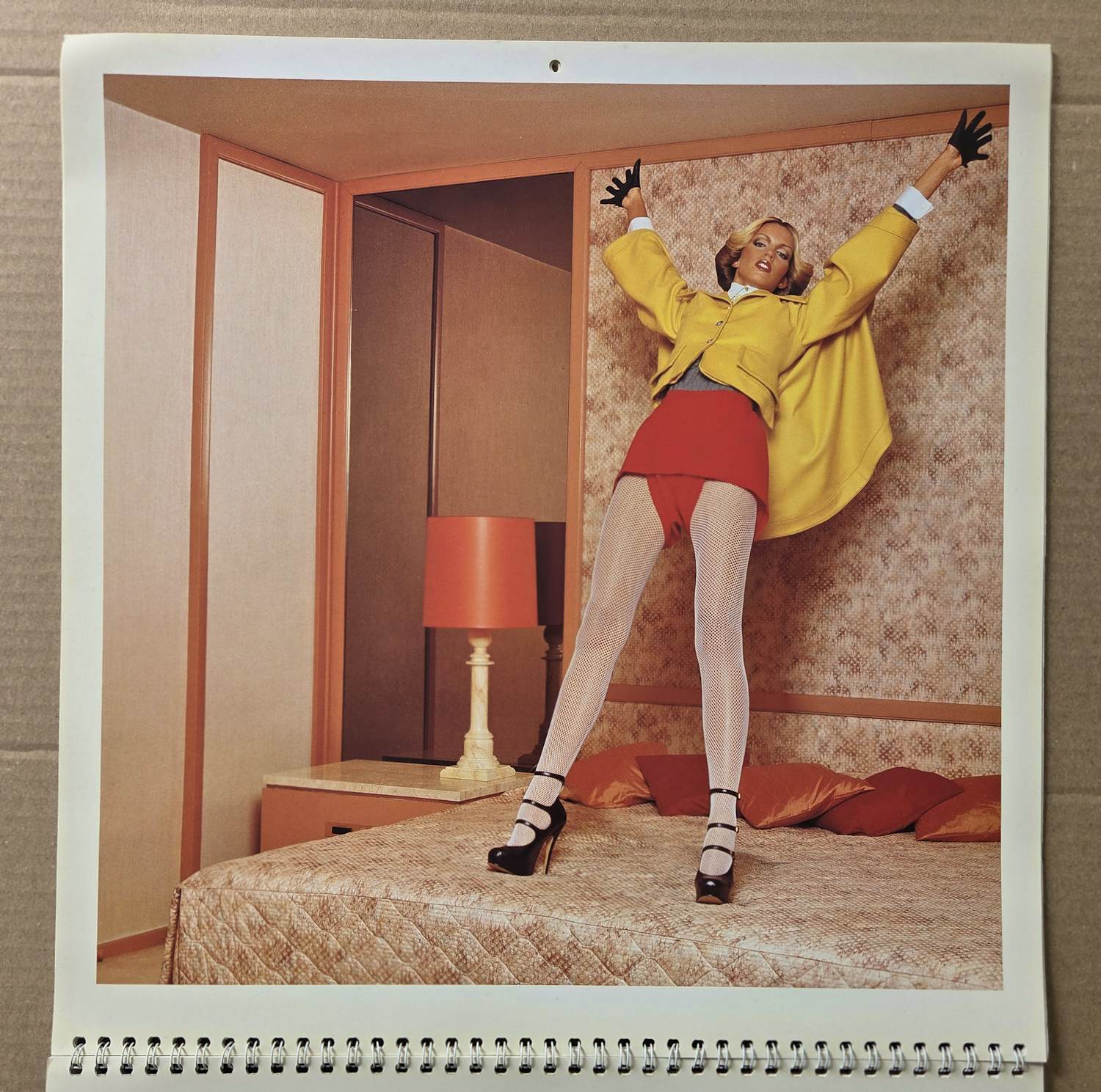 Inez van Lamsweerde - Vivienne Westwood. Kalender met 6 portretten. 1995. kopen? Bied vanaf 79!