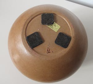 Niet of onleesbaar gesigneerd - Matbruine aardewerken bolvaas kopen? Bied vanaf 1!