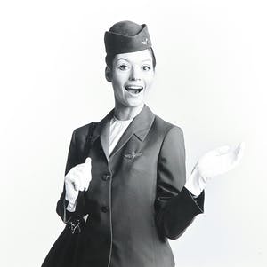 Paul Huf - Foto op dibond, Een portret van Marijke Merckens als Stewardess kopen? Bied vanaf 1!