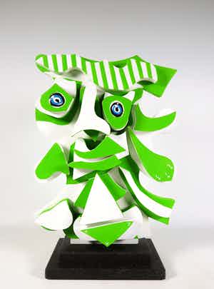 Roja Ting - Beschilderd houten sculptuur op stenen voet verkocht voor € 400!