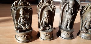 Brons (Onbekend) - Voorouderbeeldjes 4 stuks kopen? Bied vanaf 25!