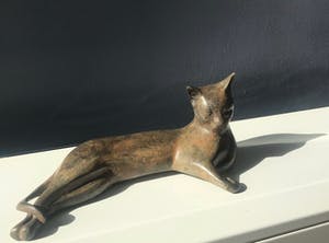 Pierre Chenet - Mooi bronzen beeld - poes - Met stempel van de fonderie Chenet kopen? Bied vanaf 185!