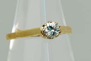 1317 - Chique geel-gouden (14 krt) & diamanten (0.45ct) G/VS solitair-ring verkocht voor € 670!