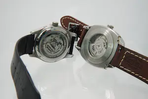 61 - Twee Stalen Unisex polshorloges met lederenbanden Fossil/Trail Automaten kopen? Bied vanaf 20!