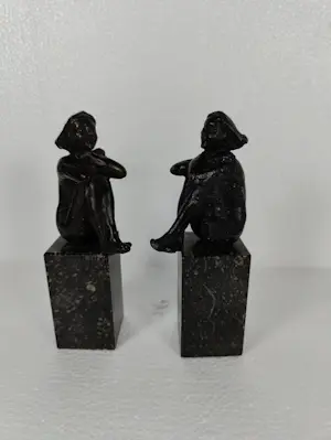 Niet of onleesbaar gesigneerd - A beautiful bronze statue of Dreamer kopen? Bied vanaf 1!