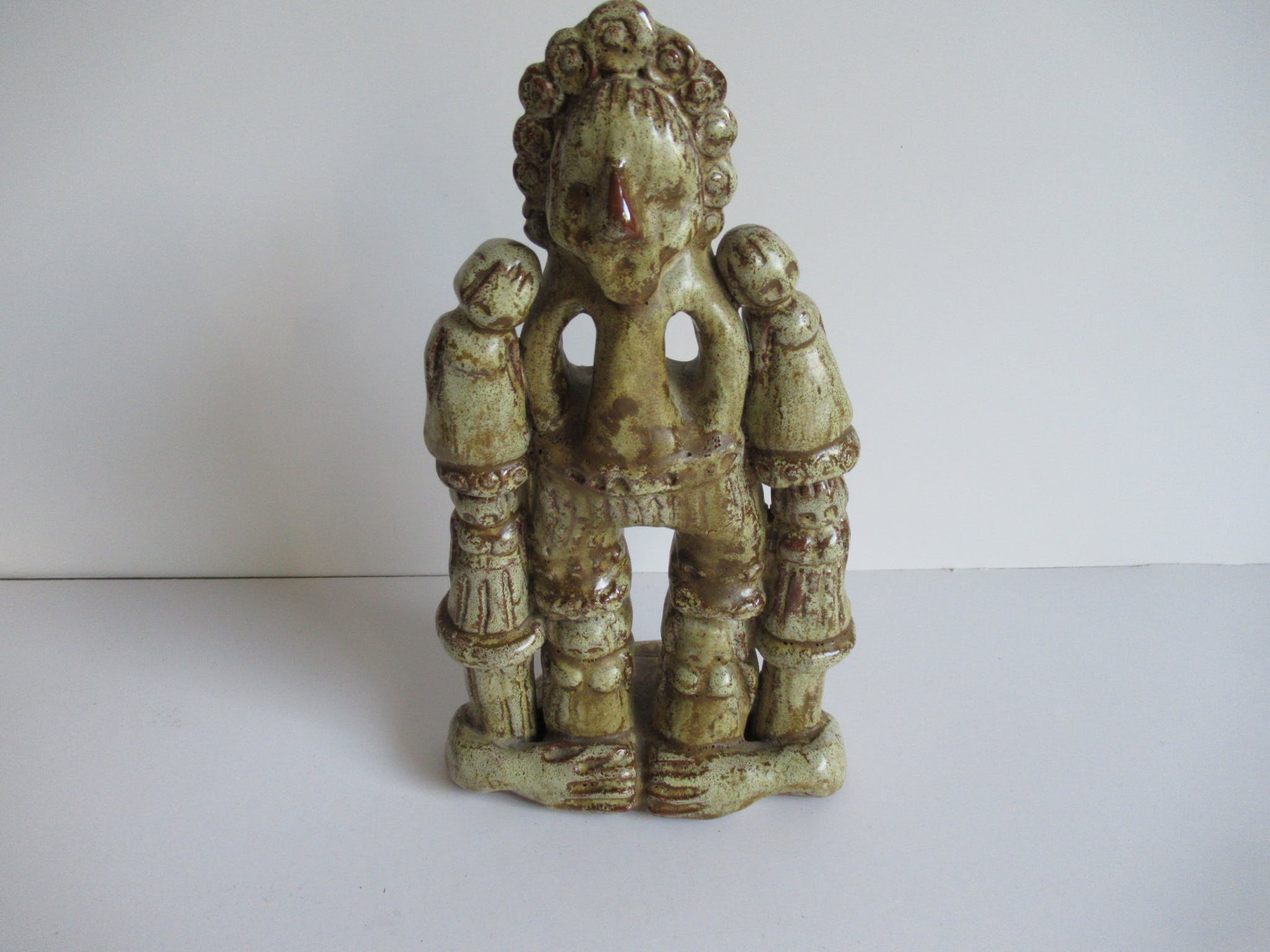 Niet of onleesbaar gesigneerd - Gestapelde figuren kopen? Bied vanaf 1!