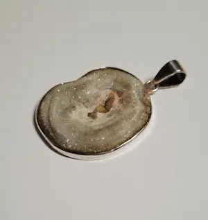 Nieuwe zilveren hanger met kristalagaat kopen? Bied vanaf 55!
