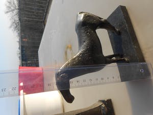 Jozef van Acker - 2 Gietijzer beeldjes kopen? Bied vanaf 150!