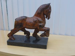 Mohana van den Kroonenberg - Rulfo brons 44 h x 47 b x 15 d incl. hardstenensokkel. kopen? Bied vanaf 1500!