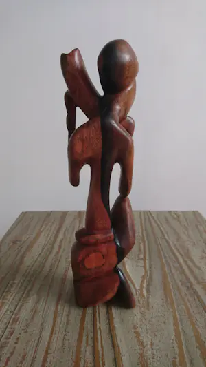 Niet of onleesbaar gesigneerd - Karau Dikur speler (Oost-Timor) kopen? Bied vanaf 1!