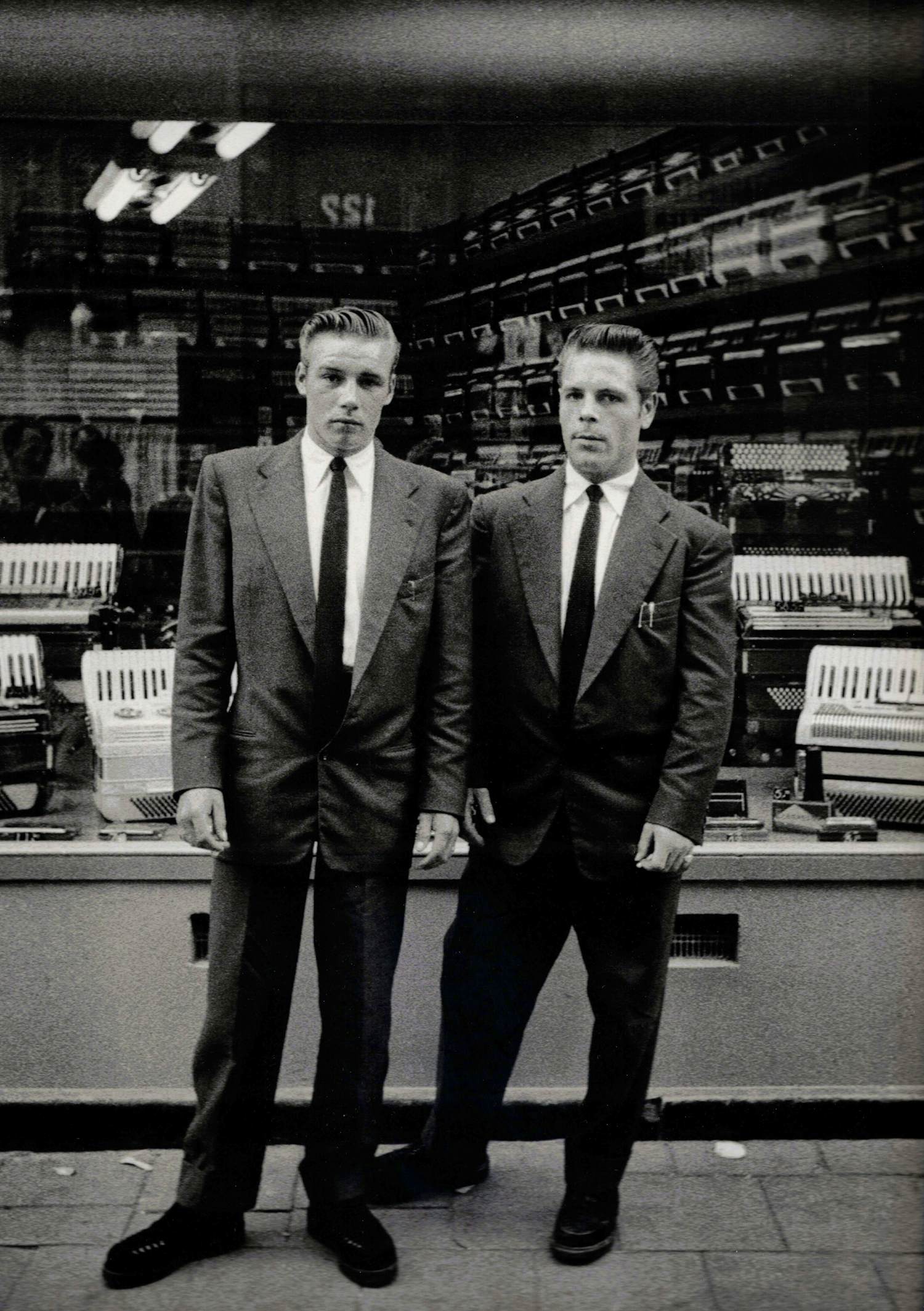 Ed van der Elsken - De Nozems, C-Print op fotopapier verkocht voor € 100!