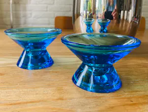 Iittala - Set van 2 Iittala Finland, Kartio kandelaars blauw - door Kaj Franck kaufen? Bieten Sie von 29!
