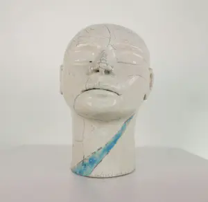 Ida De Roy - Set van twee sculpturen van keramiek, Hoofden kopen? Bied vanaf 200!