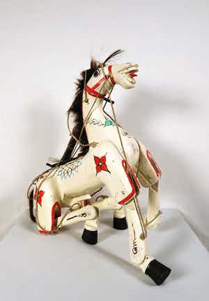 Niet of onleesbaar gesigneerd - Houten beschilderd marionet paard verkocht voor € 1!