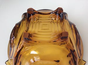 Niet of onleesbaar gesigneerd - Art Deco persglas schaal kopen? Bied vanaf 1!