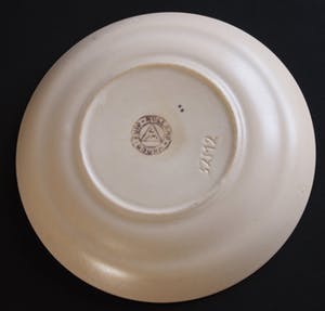 Plateelbakkerij Zuid-Holland - botervloot ontwerp Leen J.Muller - jaren 20/30 kopen? Bied vanaf 28!