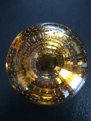 Niet of onleesbaar gesigneerd - Amberkleurige spijkerglas vintage asbak kopen? Bied vanaf 1!