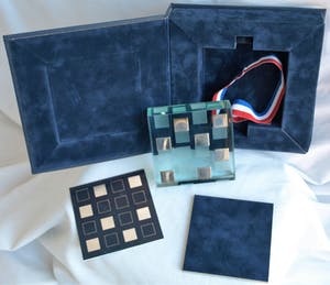 Koninklijke Van Kempen & Begeer - Zilver in floatglas , “Perspectief” – ontwerp: Hein Antheunis, 1997 kopen? Bied vanaf 1!