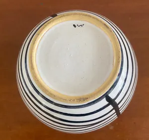 Niet of onleesbaar gesigneerd - Vintage kunstaardewerken vaas met zwart wit decor kopen? Bied vanaf 1!