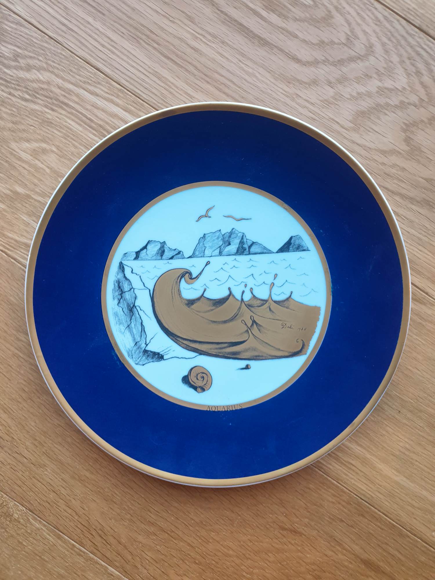 Salvador Dali - Porseleinen bord "Aquarius" diameter 21 cm kopen? Bied vanaf 50!