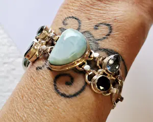 Nieuwe mooie grote zware zilveren armband gezet met Larimar kopen? Bied vanaf 175!