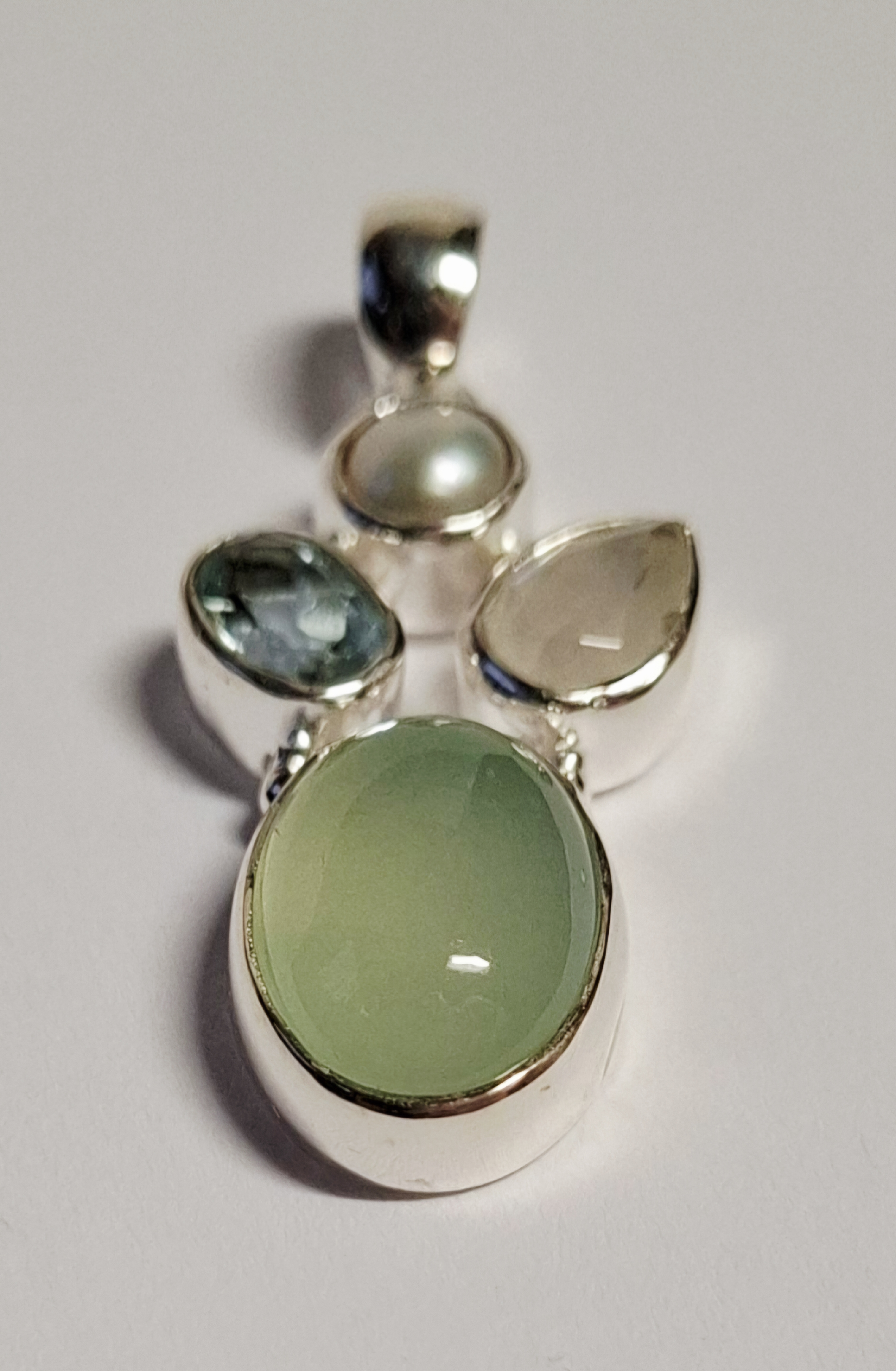 Mooie zilveren hanger met Prehniet Aquamarijn en maansteen  en parel kopen? Bied vanaf 60!